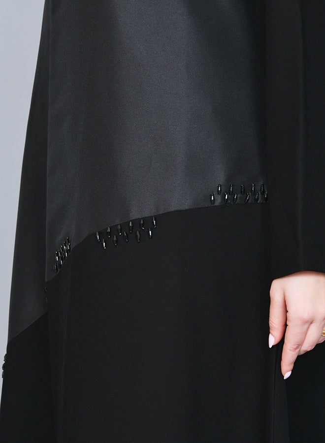 HAWRAA ABAYA Elegant black abaya embellished with delicate beadwork, featuring a refined cloche silhouette - Image 3